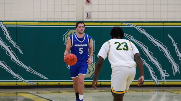 Matt Stanley Union boys basketball Brentaro Yamane